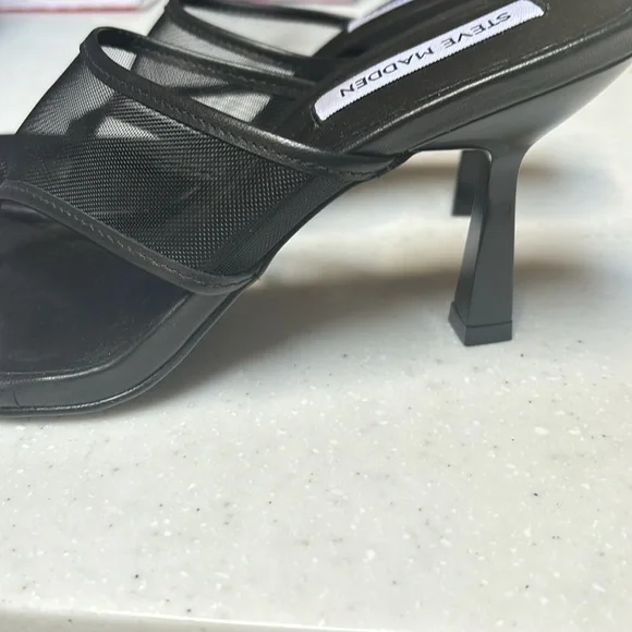 Steve Madden black mesh thong heels - Picture 2 of 4